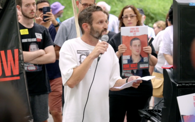 Actor Guri Alfi speaks at a New York City hostage rally for an episode of his show 'The New Jew,' which debuted on the Kan public broadcaster in November 2024. (Courtesy)